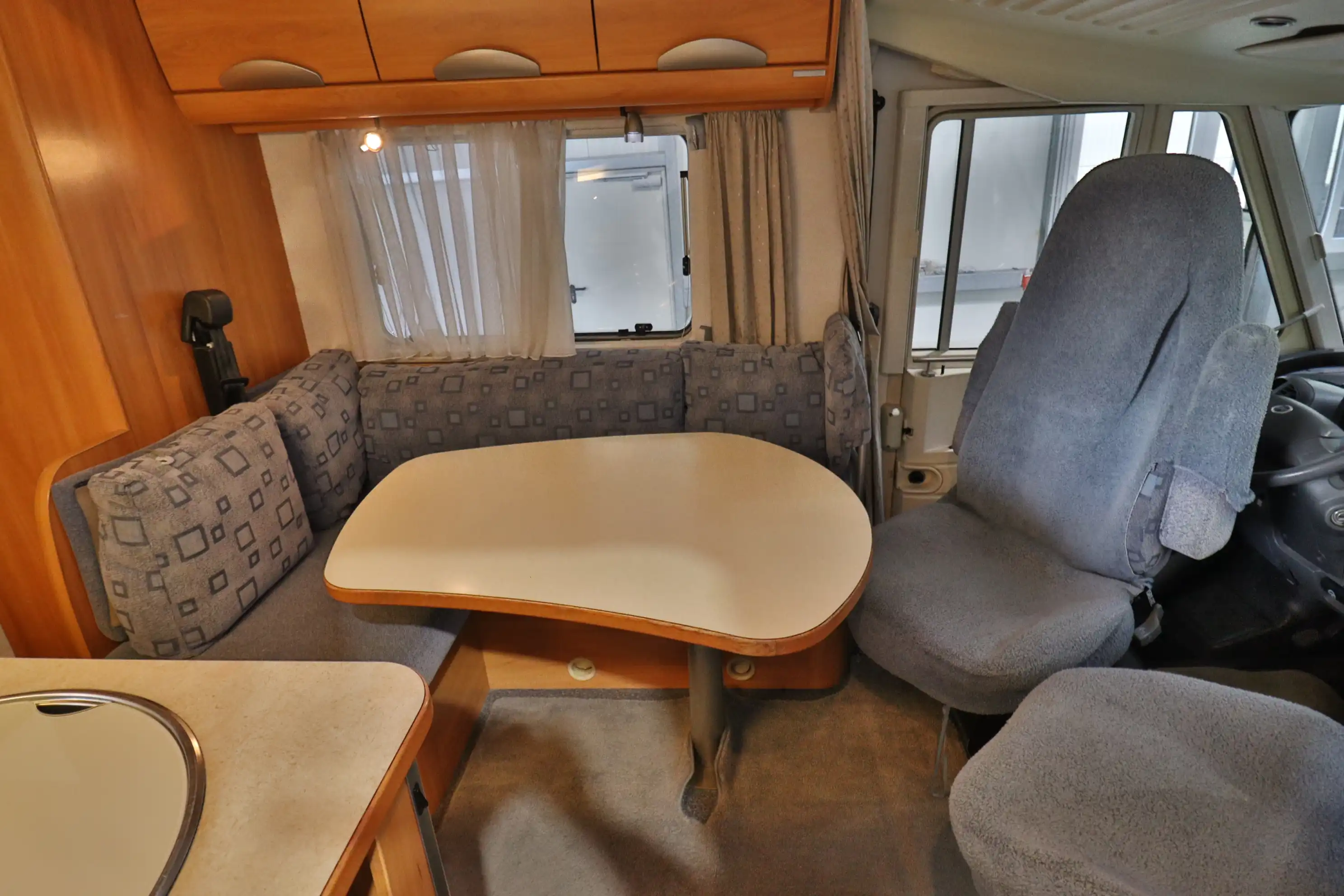 HYMER-ERIBA B 524